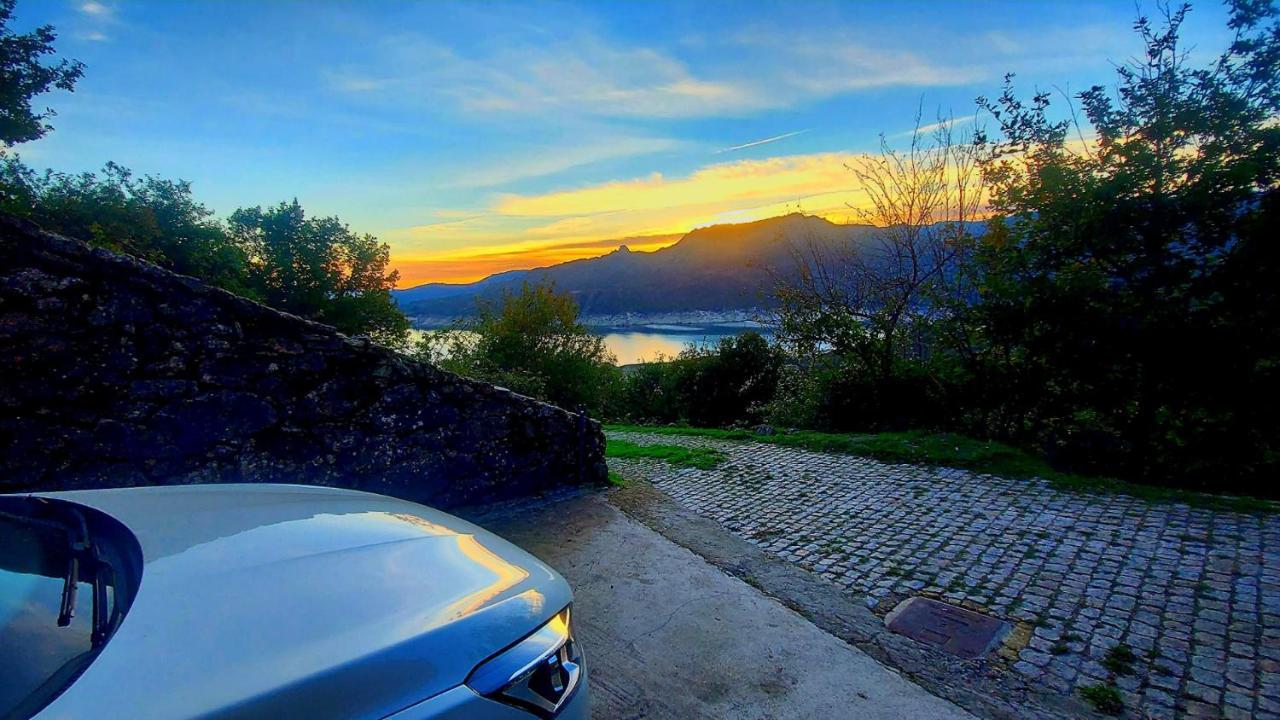 Casa Do Faqueiro De Casas Brioso Villa Outeiro  ภายนอก รูปภาพ