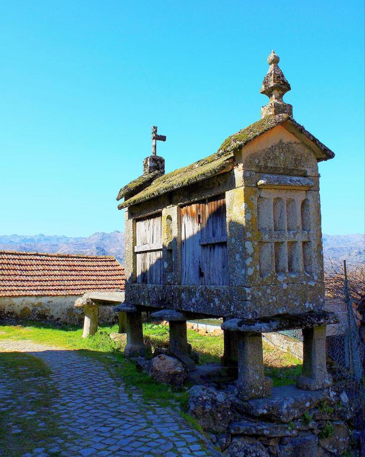 Casa Do Faqueiro De Casas Brioso Villa Outeiro  ภายนอก รูปภาพ